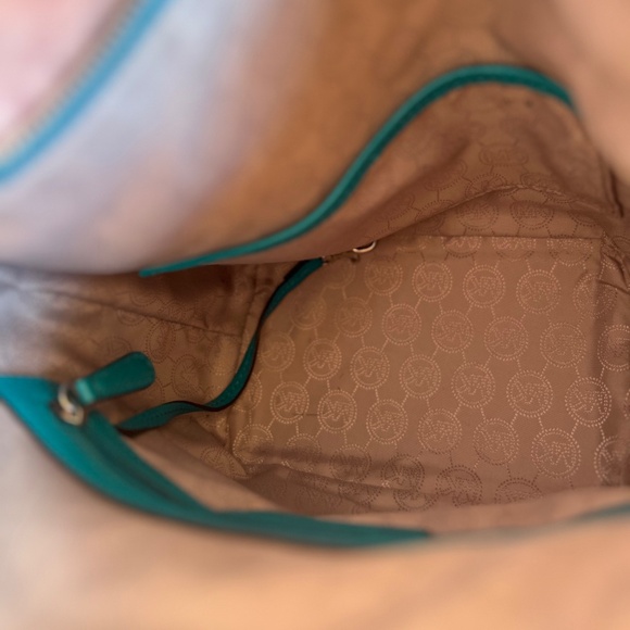 Dark Teal Pebbled Leather Shoulder Bag - Picture 8 of 15